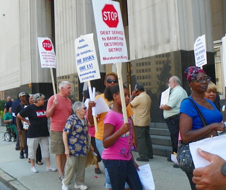 All ages turned out for bankruptcy protest at courthouse Aug. 19, 2013.