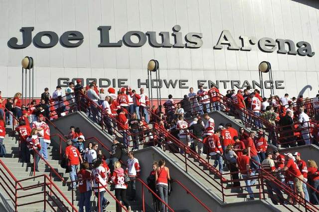 Red Wings fans pour into Joe Louis Arena.