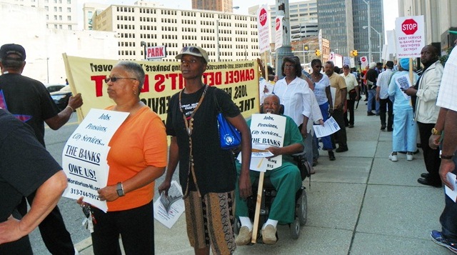 Detroit city retirees protest outside bankruptcy hearing Aug. 19, 2013.