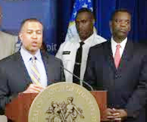 Detroit police chief James Craig (l) with EM Kevyn Orr (r), who appointed him.