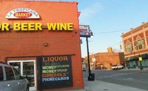 Anthony Clark Reed was pulled over on Vernor near Lawndale in the street outside this liquor store.