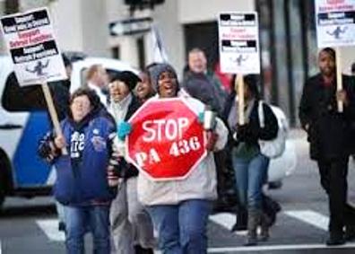 Protest during Detroit bankruptcy hearings.