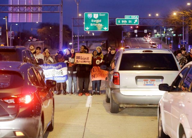 Protesters block freeway in Cleveland, outraged at police murder of Tamir Rice, 12.