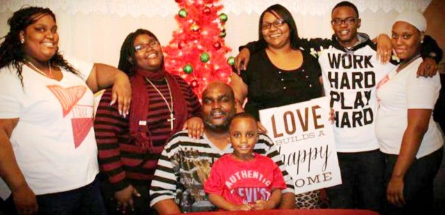 Terence Crutcher and family/Family photo