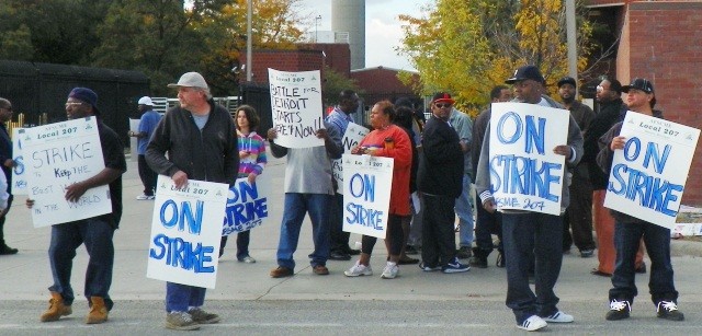 Heroic workers at WWTP strike Sept. 30, 2012: "The battle for Detroit starts NOW!"